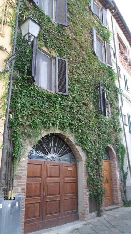 Tre Girasoli Monte San Savino Kamer foto